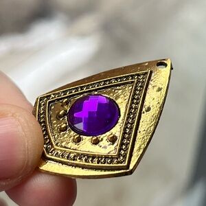 Vintage Gold-Tone Geometric Pendant with Purple Center